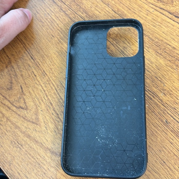 iPhone 12 case with pocket button close - Picture 3 of 3